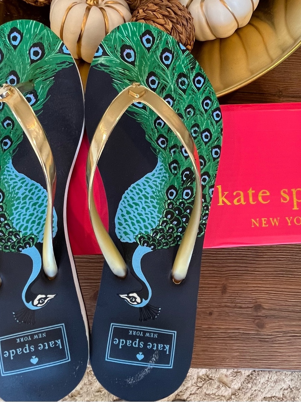 Kate Spade New York Gold Specchio Waterfall Blue Peacock Print Size 7